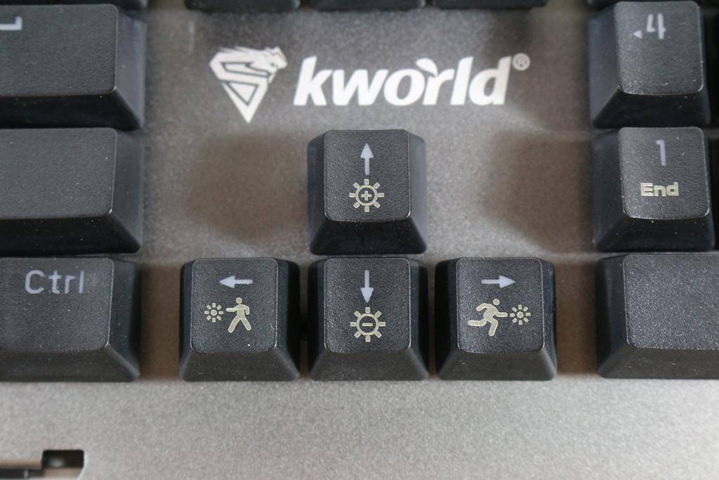 廣寰kworld C600光軸電競機械鍵盤-光速觸發殺敵無數6851