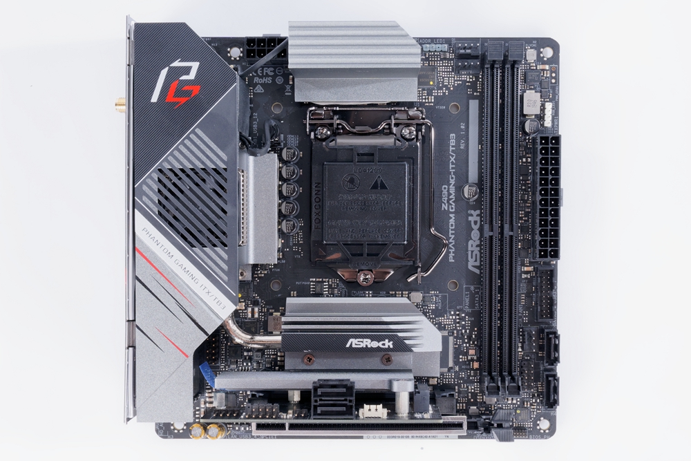 ASRock Z490 PHANTOM GAMING-ITX/TB3 / ITX 小板搭載TB3、小巧精悍的