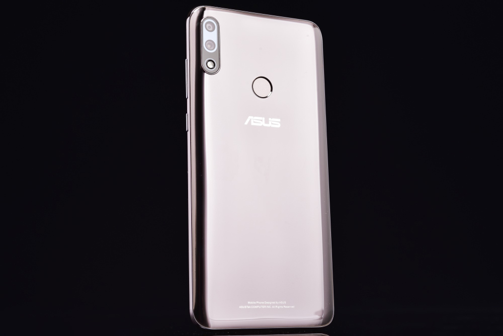 曲面美形ASUS Zenfone Max Pro M2 開箱分享/ 電力怪獸再進化| XFastest