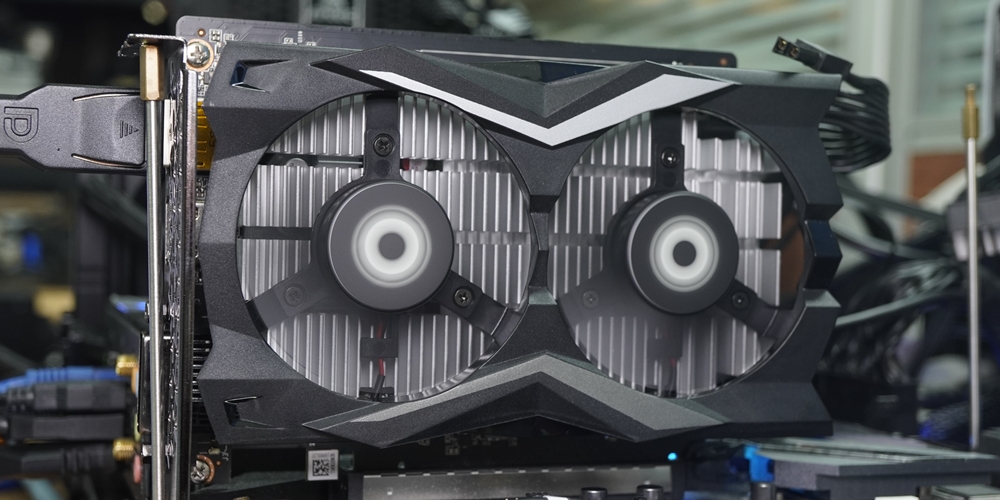 ZOTAC GAMING GeForce GTX1650 SUPER Twin Fan / 16 公分可愛雙扇小短 